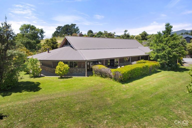 Photo of property in 14 Mount Marua Way, Timberlea, Upper Hutt, 5018