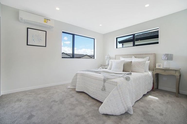 Photo of property in 14 Laquinta Place, Flat Bush, Auckland, 2019