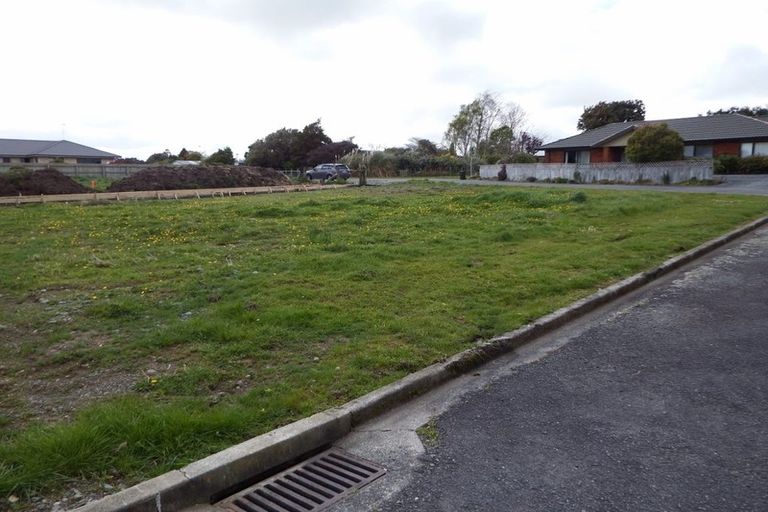 Photo of property in 8g Blennerville Close, Marton, 4710