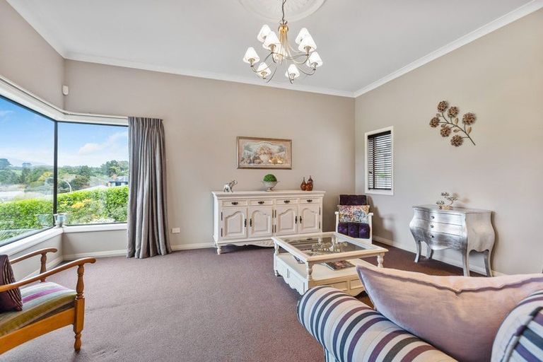 Photo of property in 4 Kororako Grove, Whalers Gate, New Plymouth, 4310
