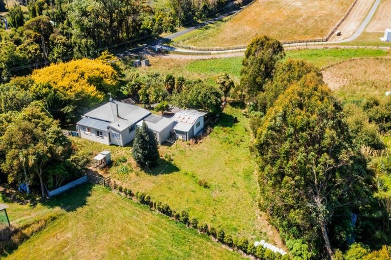 Photo of property in 210 Turuturu Road, Hawera, 4674