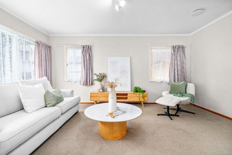 Photo of property in 11 Otuhiwai Crescent, Tikipunga, Whangarei, 0112