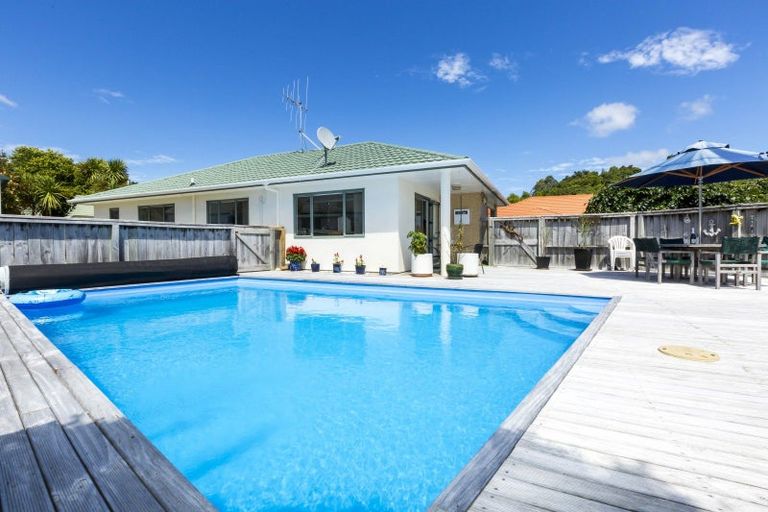 Photo of property in 8 Carlow Grove, Birchville, Upper Hutt, 5018