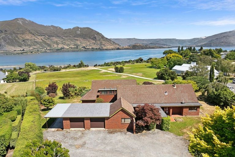 Photo of property in 1 Roto Place, Wanaka, 9305
