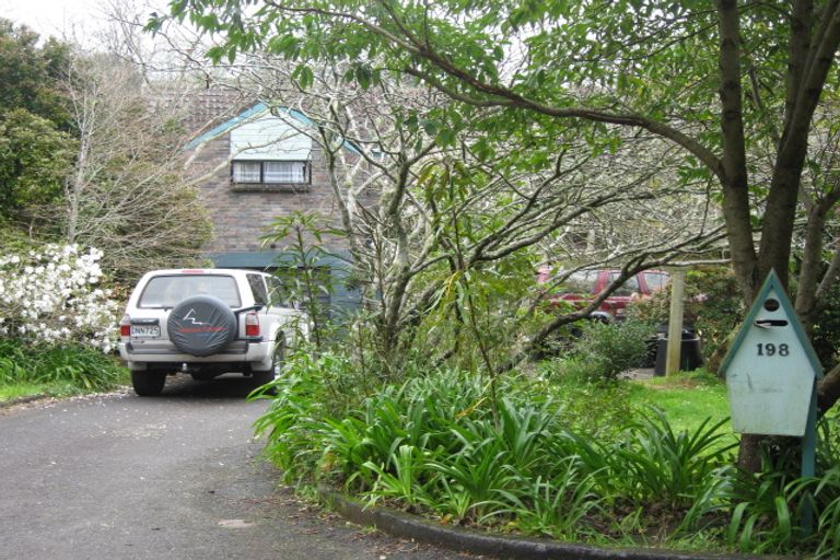 Photo of property in 198 Huatoki Street, Upper Vogeltown, New Plymouth, 4310