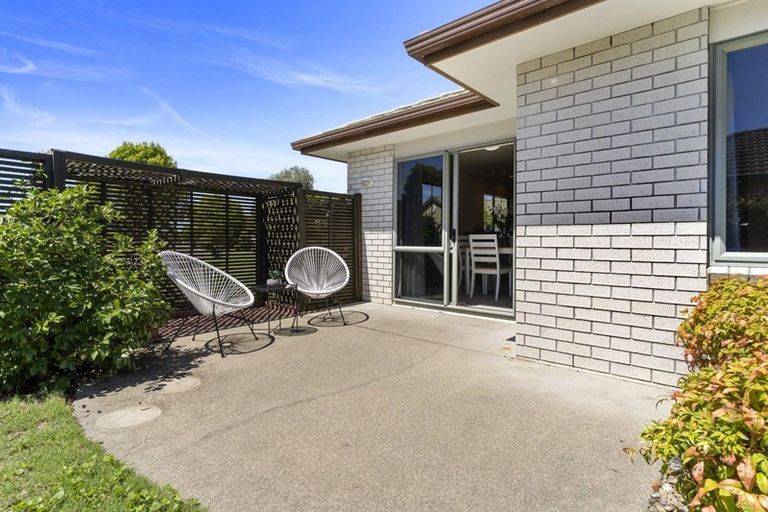 Photo of property in 14 Mcleod Place, Papamoa Beach, Papamoa, 3118