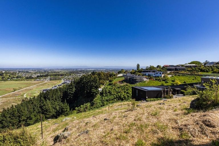 Photo of property in 7 Halcyon Way, Cashmere, Christchurch, 8022