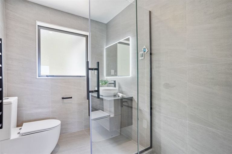 Photo of property in 42 Drumbuoy Drive, Flat Bush, Auckland, 2019