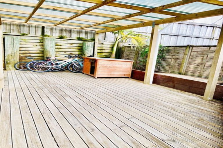 Photo of property in 11/64 Schnapper Rock Road, Schnapper Rock, Auckland, 0632