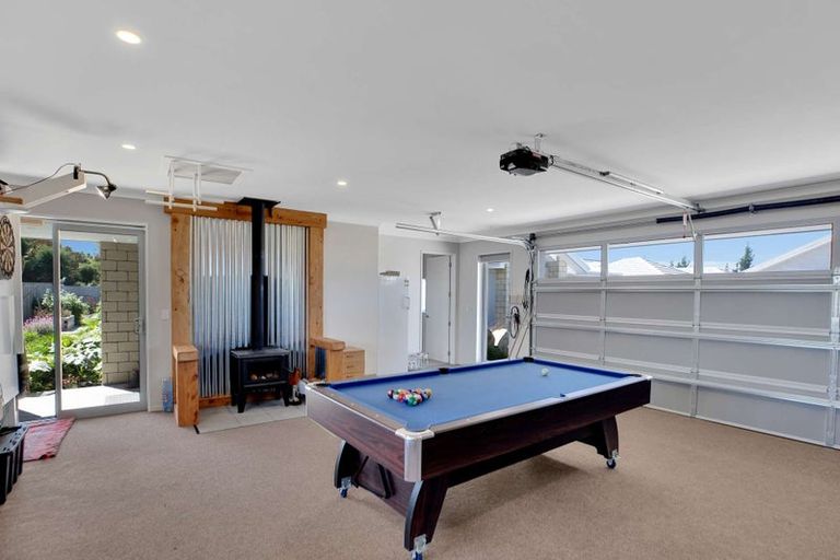 Photo of property in 6 Hunter Lane, Amberley, 7410