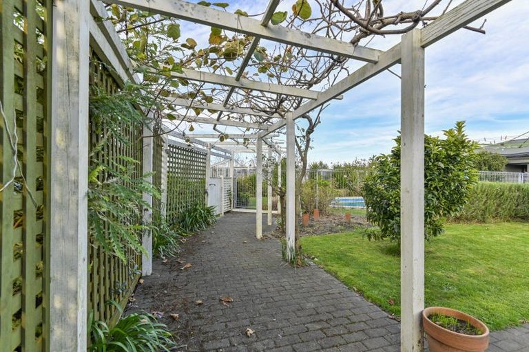 Photo of property in 39 Main Rd Clive, Clive, 4102