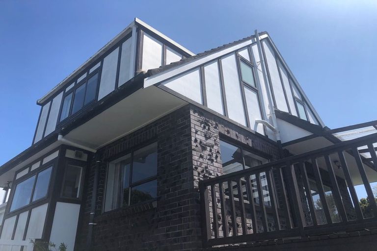 Photo of property in 2/24 Curacao Place, Half Moon Bay, Auckland, 2012