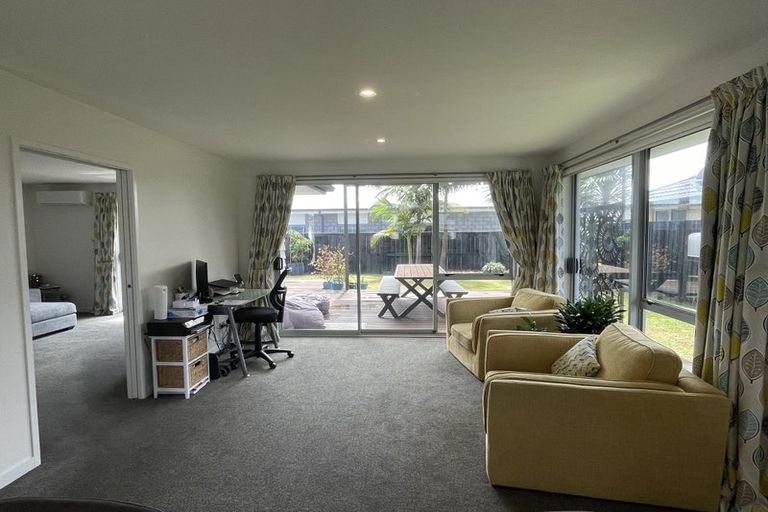 Photo of property in 8 Batty Street, Papamoa Beach, Papamoa, 3118