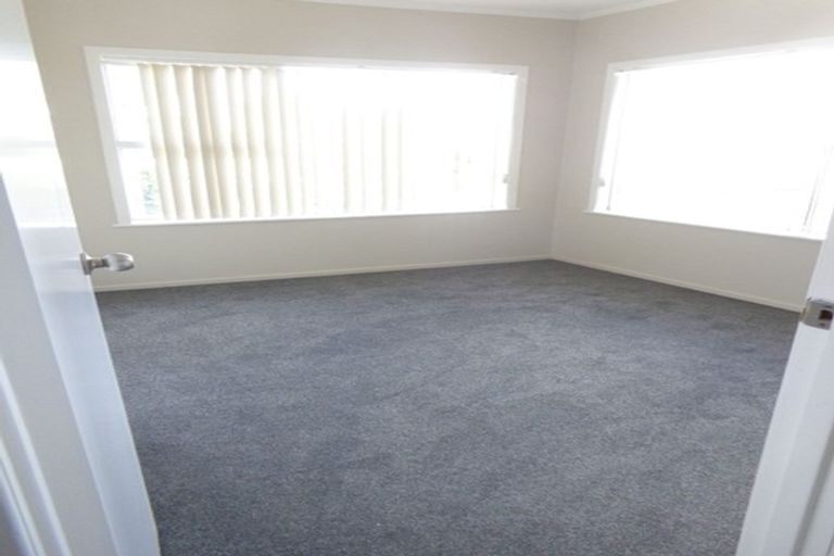 Photo of property in 6 Royal Road, Massey, Auckland, 0614
