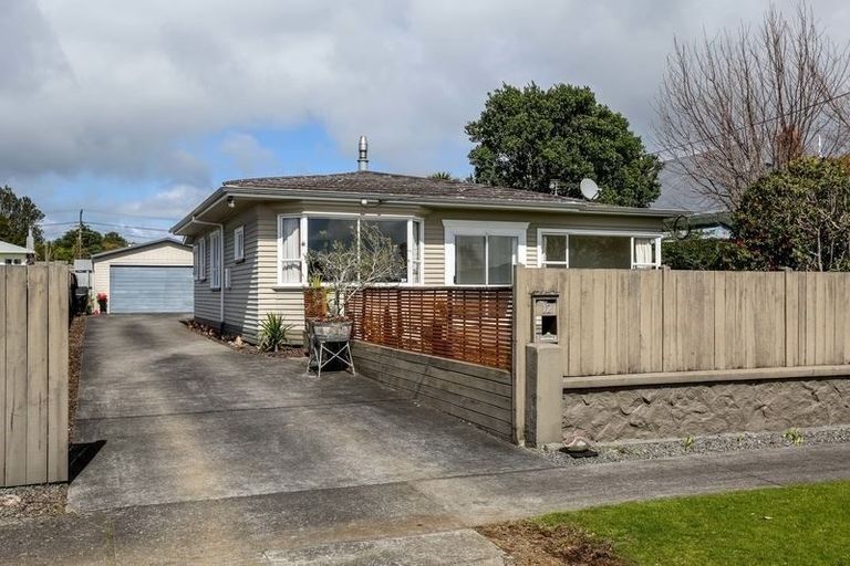 Photo of property in 12 Rawhiti Street, Vogeltown, New Plymouth, 4310