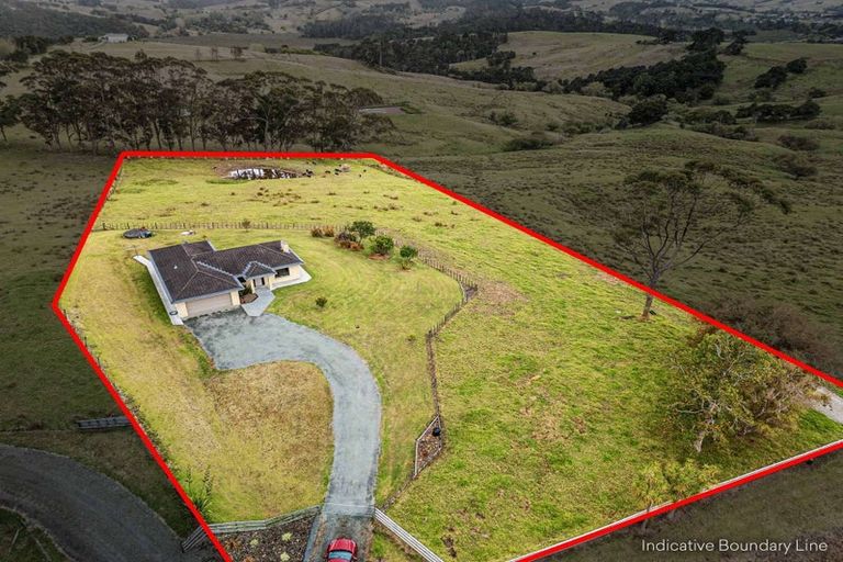 Photo of property in 667 Pahi Road, Pahi, Paparoa, 0571