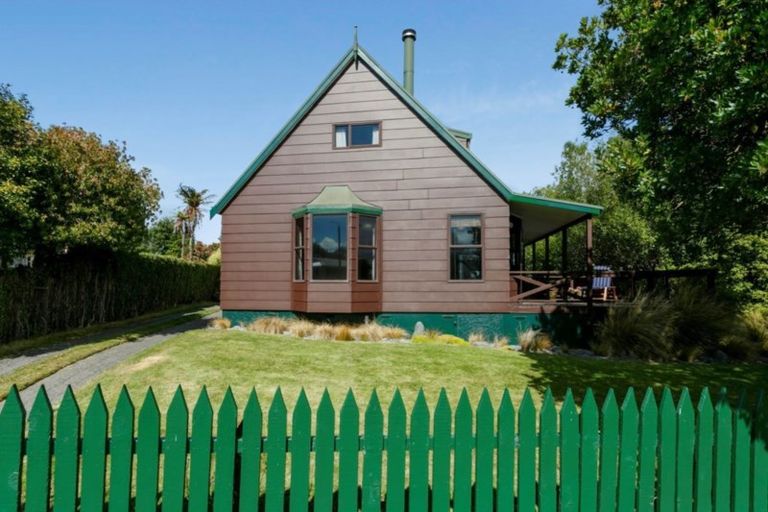 Photo of property in 23 Tobin Place, Richmond Heights, Taupo, 3330