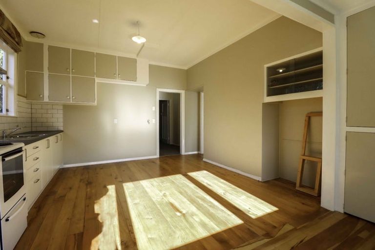 Photo of property in 24 Aroha Street, Takaro, Palmerston North, 4410