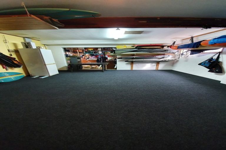 Photo of property in 1/32 Beach Road, Castor Bay, Auckland, 0620