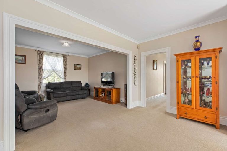 Photo of property in 1093 Waiuku Road, Waiuku, 2681
