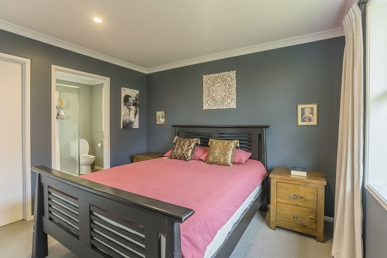 Photo of property in 27 Parata Street, Waikanae, 5036