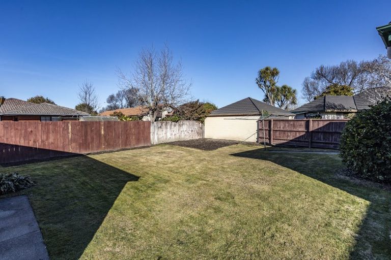 Photo of property in 3 Manson Place, Russley, Christchurch, 8042