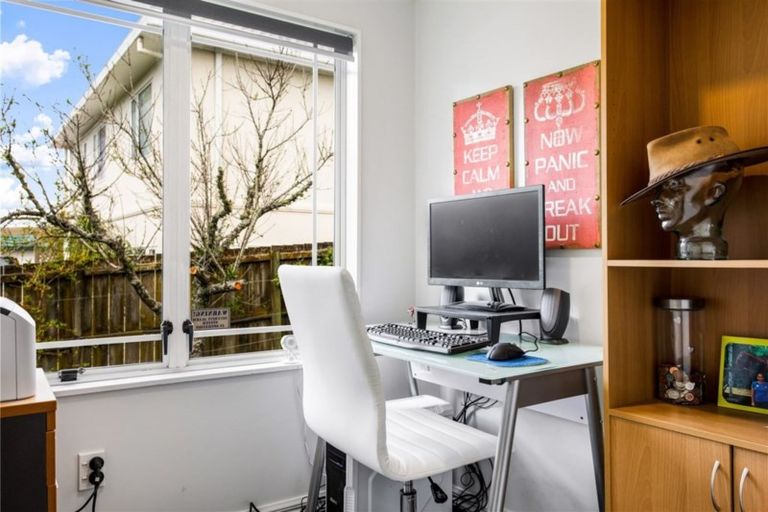 Photo of property in 49 Millstream Drive, Henderson, Auckland, 0610