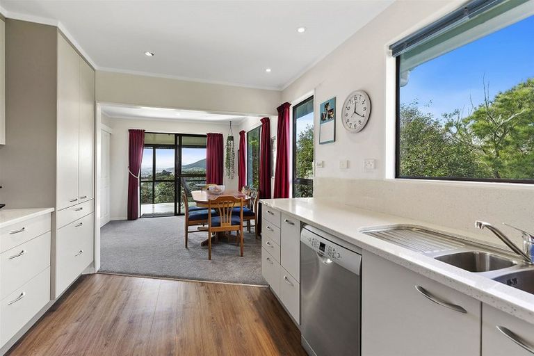 Photo of property in 9 Brasenose Place, Tawa, Wellington, 5028