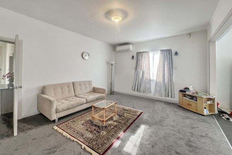 Photo of property in 124 Randwick Road, Moera, Lower Hutt, 5010