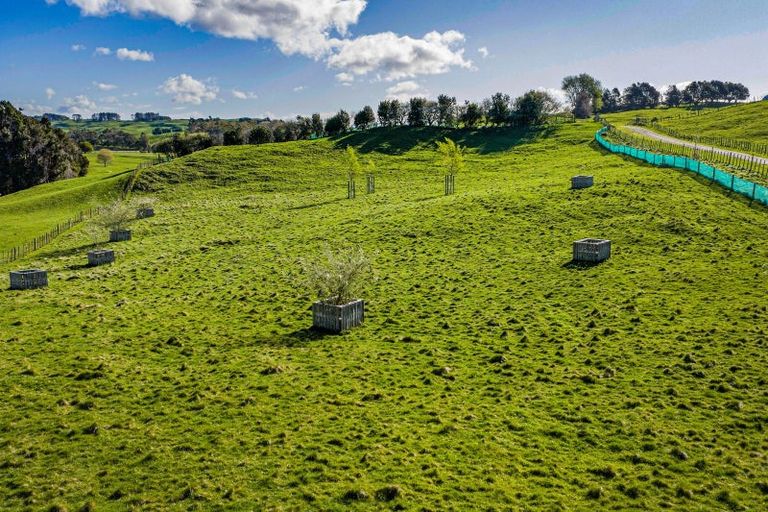 Photo of property in 922 Okaihau Road, Maraetotara, Havelock North, 4294