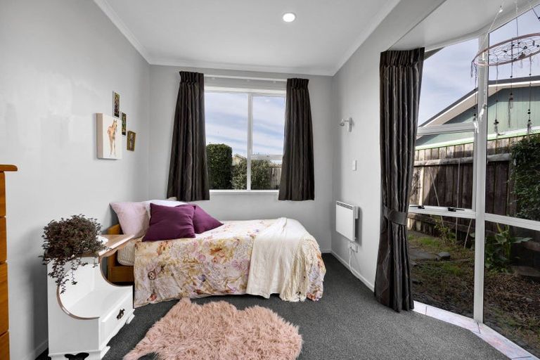 Photo of property in 143 Mangorei Road, Merrilands, New Plymouth, 4312