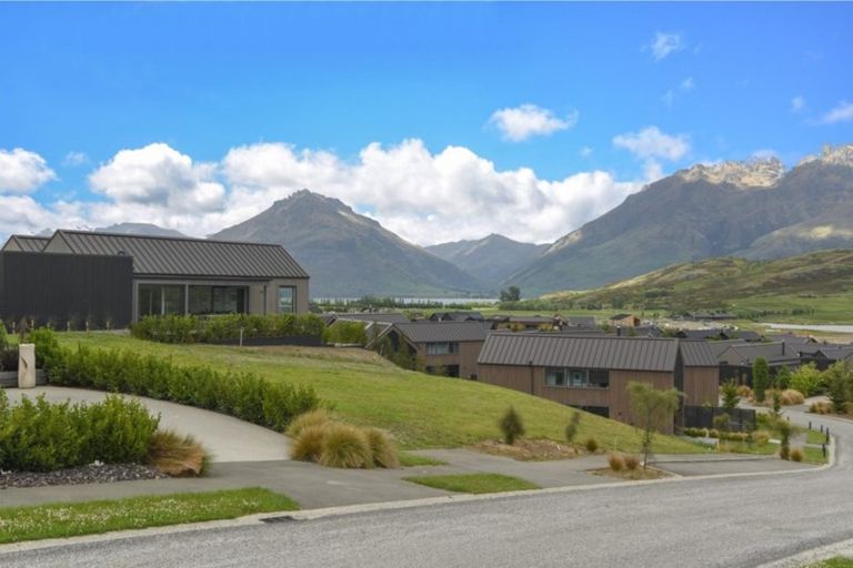 Photo of property in 23 Falconer Rise, Jacks Point, Queenstown, 9371