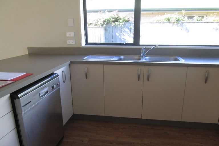 Photo of property in 9 Cascade Way, Paraparaumu, 5032