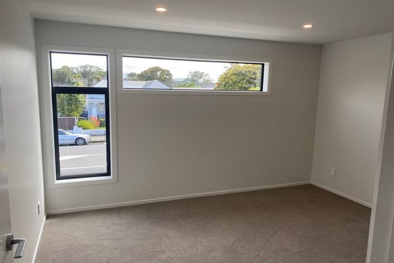Photo of property in 1/90 Knights Road, Hutt Central, Lower Hutt, 5010