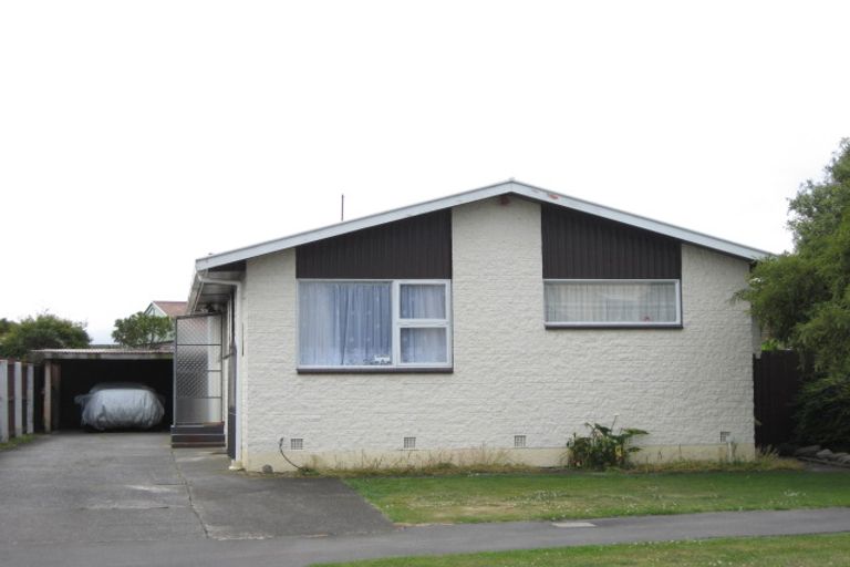 Photo of property in 72 Frensham Crescent, Woolston, Christchurch, 8062