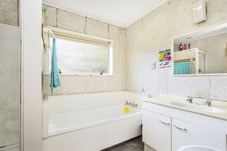 Photo of property in 19 Russleigh Drive, Dinsdale, Hamilton, 3204