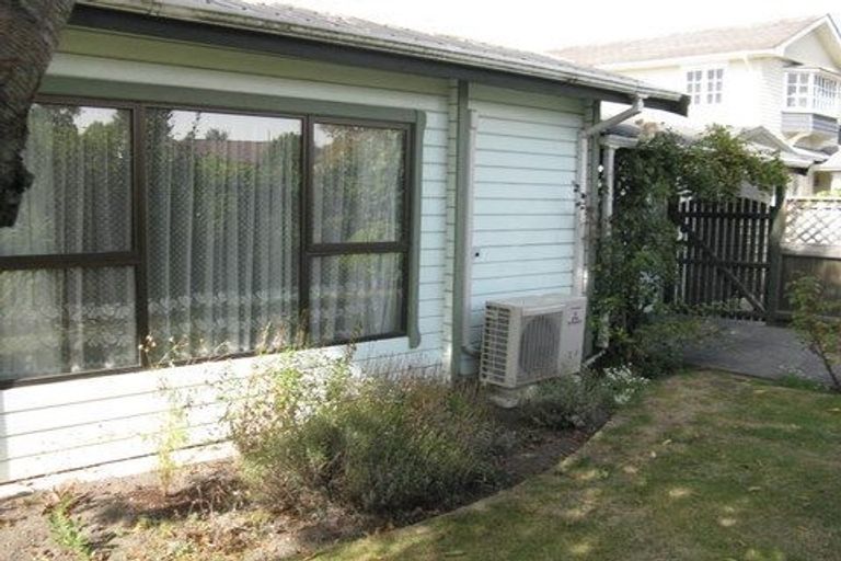 Photo of property in 5 Galway Avenue, Bryndwr, Christchurch, 8052