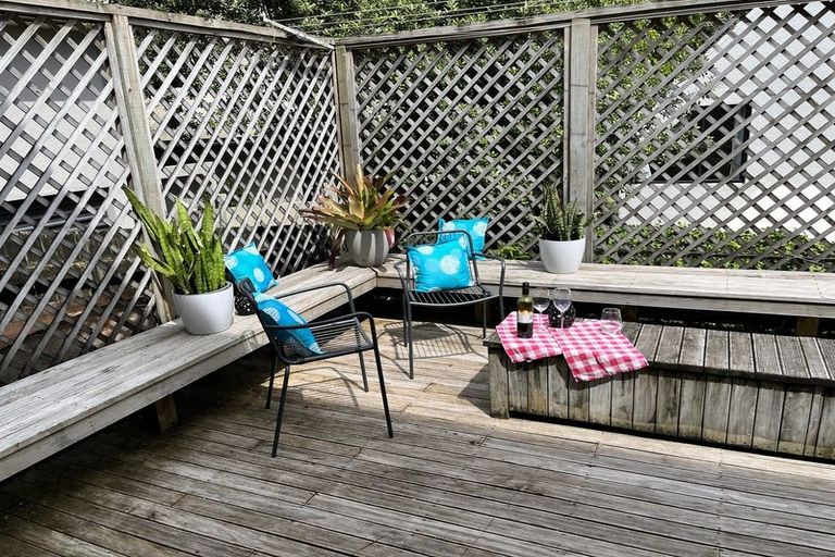 Photo of property in 2/24 West End Road, Herne Bay, Auckland, 1022