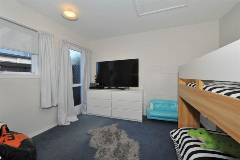 Photo of property in 1/10 Jamell Place, Avonhead, Christchurch, 8042