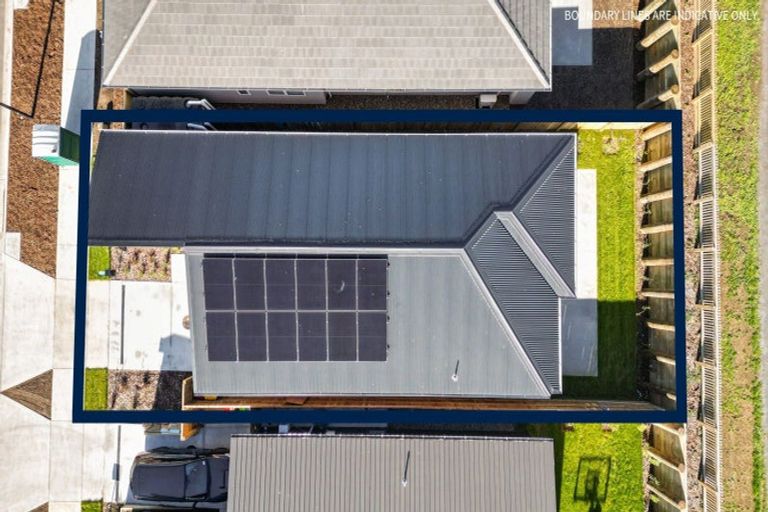 Photo of property in 15 Waruhia Crescent, Rototuna North, 3281