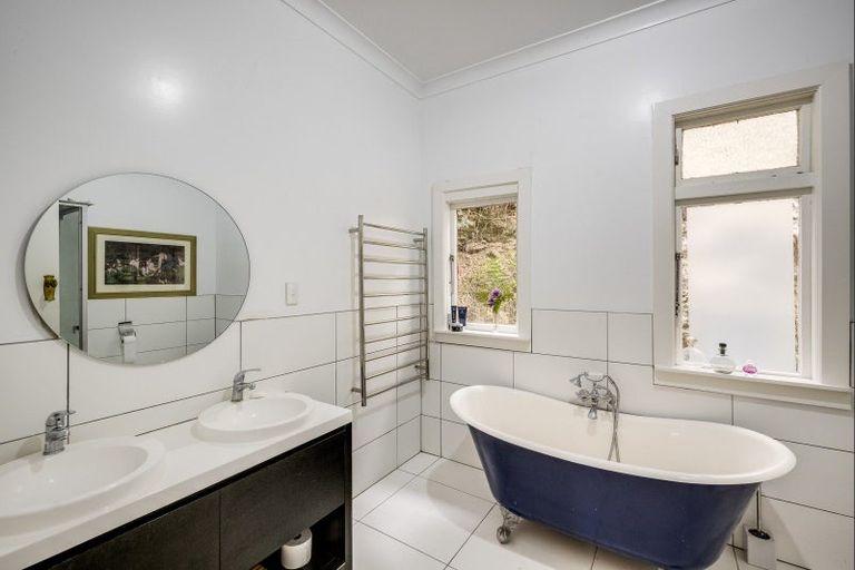 Photo of property in 8 France Road, Bluff Hill, Napier, 4110