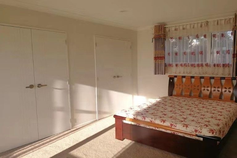 Photo of property in 21 Spyglass Street, Red Beach, 0932