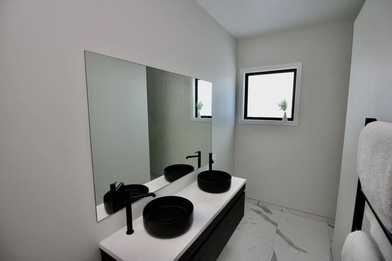 Photo of property in 251 Kupe Drive, Whitianga, 3510