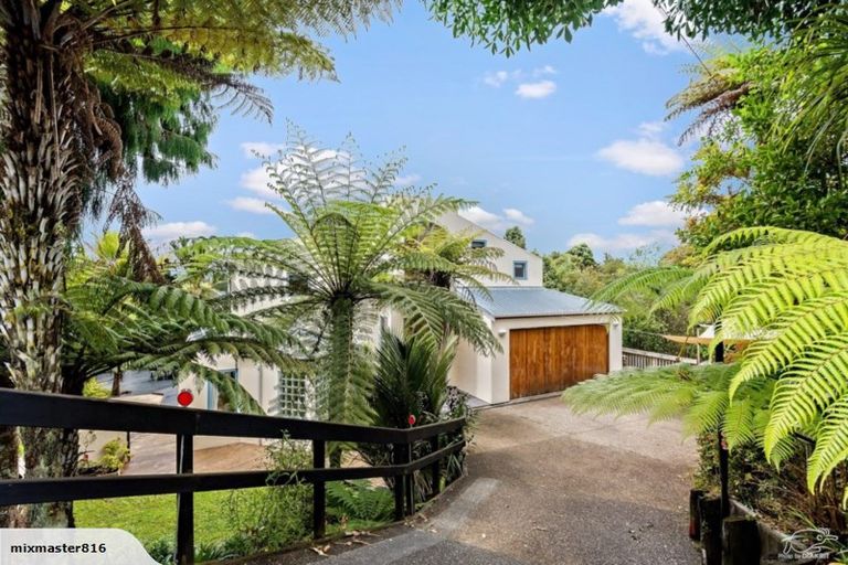 Photo of property in 514 South Titirangi Road, Titirangi, Auckland, 0604