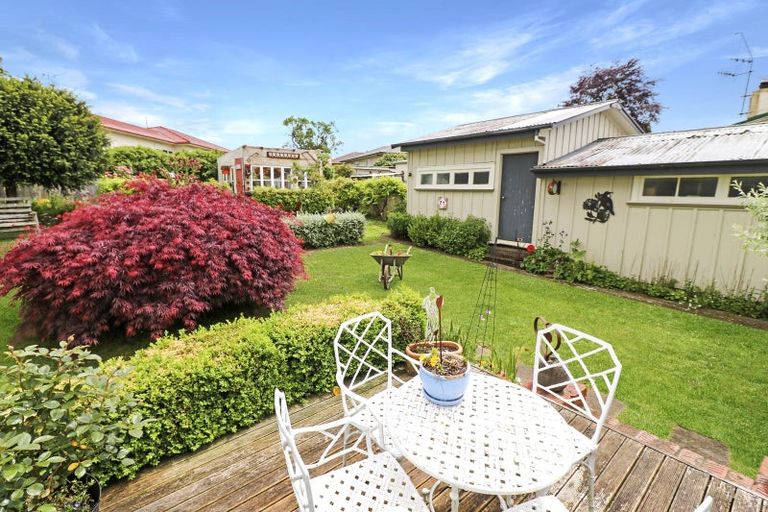 Photo of property in 34 Queen Street, Dannevirke, 4930