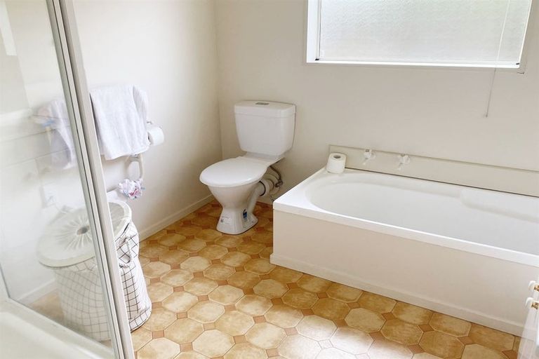 Photo of property in 35a Moreland Avenue, Papanui, Christchurch, 8053