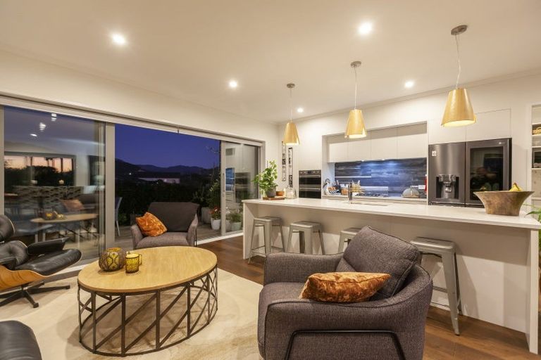 Photo of property in 3 Lamont Place, Waikanae, 5036