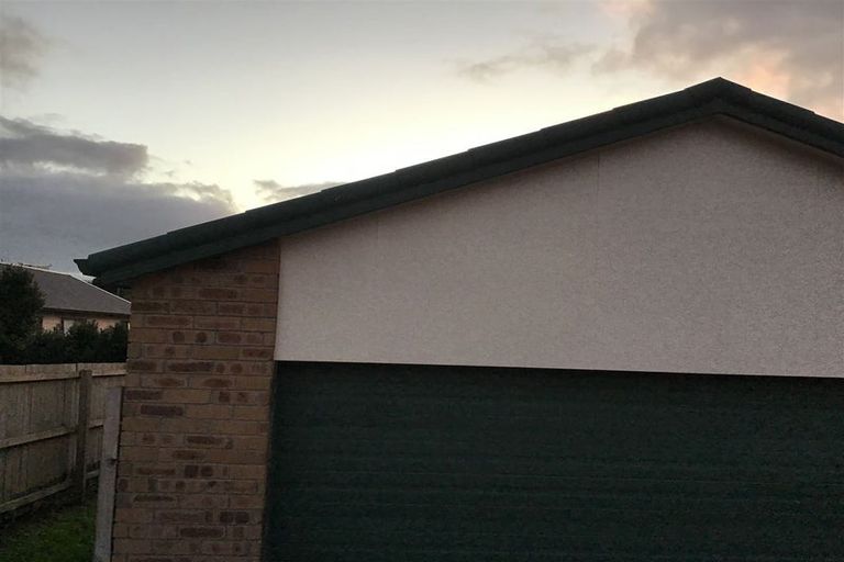 Photo of property in 36 Woodbank Drive, Glen Eden, Auckland, 0602