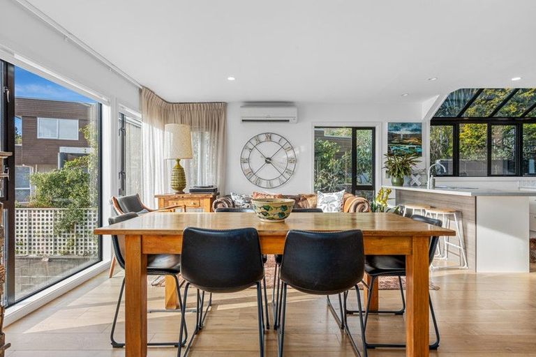 Photo of property in 1/8 Lookaway Place, Huntsbury, Christchurch, 8022