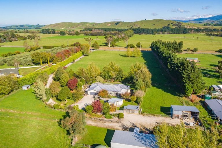 Photo of property in 1158 State Highway 2, Mikimiki, Masterton, 5881